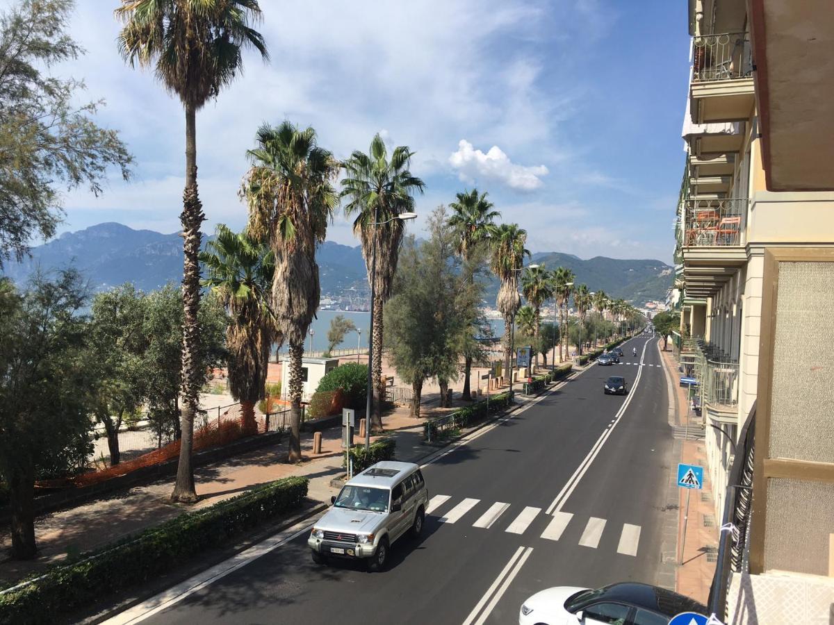La Dimora Delle Sirene Apartment ซาแลร์โน ภายนอก รูปภาพ