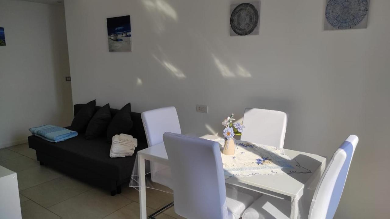 La Dimora Delle Sirene Apartment ซาแลร์โน ภายนอก รูปภาพ